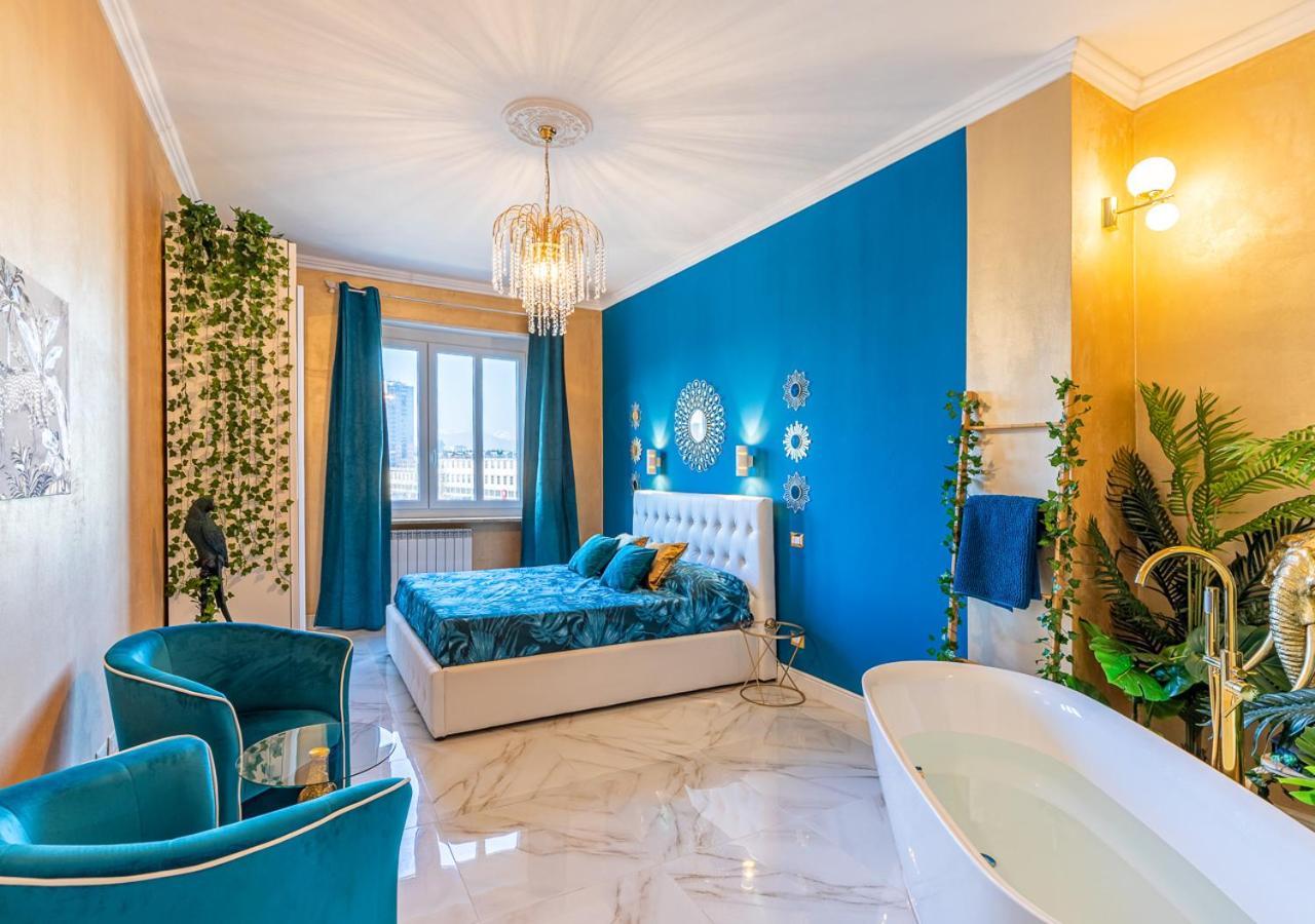 Jungle Suite --- Vasca In Camera Torino Kültér fotó